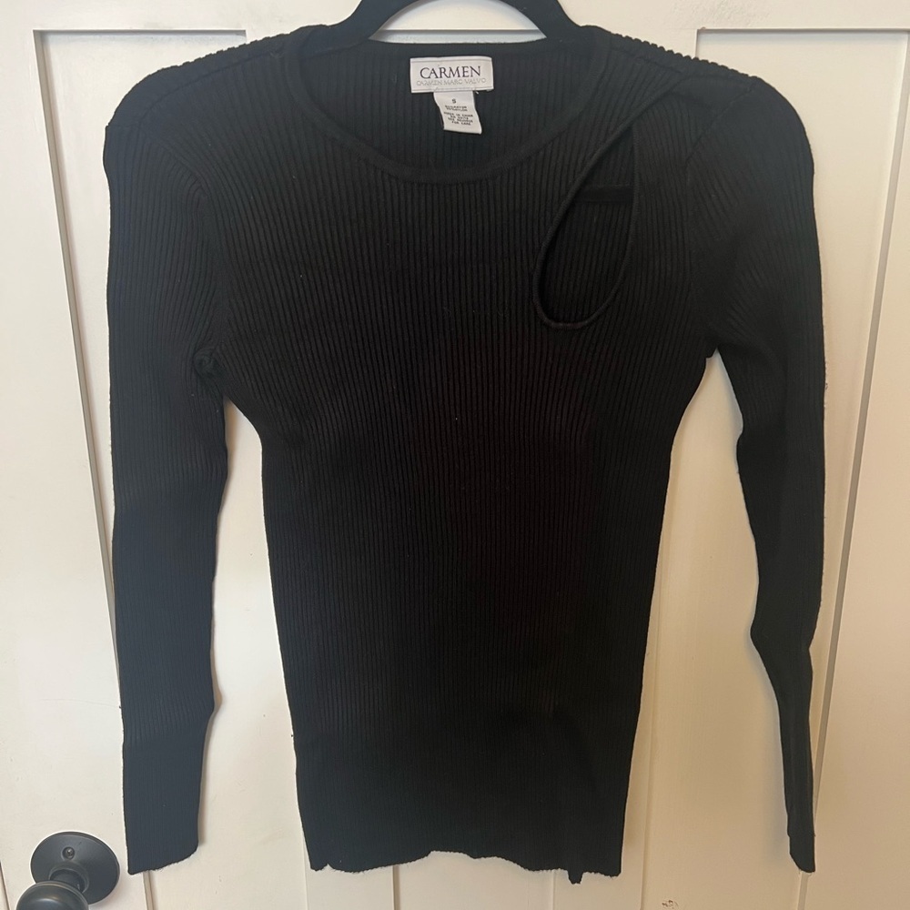 Carmen Marc Valvo Black Ribbed knit cut out Sweater Size Small Stretch